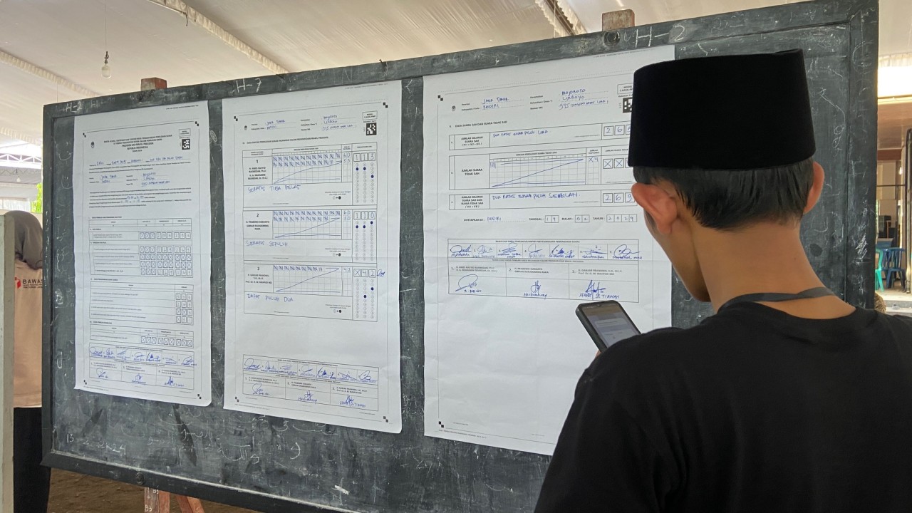 Suasana penghitungan di Pondok Pesantren Lirboyo Kota Kediri. (Foto: Yanuar Dedy/jatimnow.com)