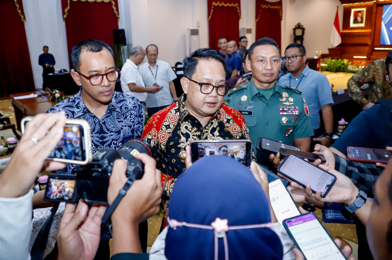 Adhy Karyono usai Rakor bersama Pertamina di Grahadi (Foto: Humas Pemprov Jatim for jatimnow.com)