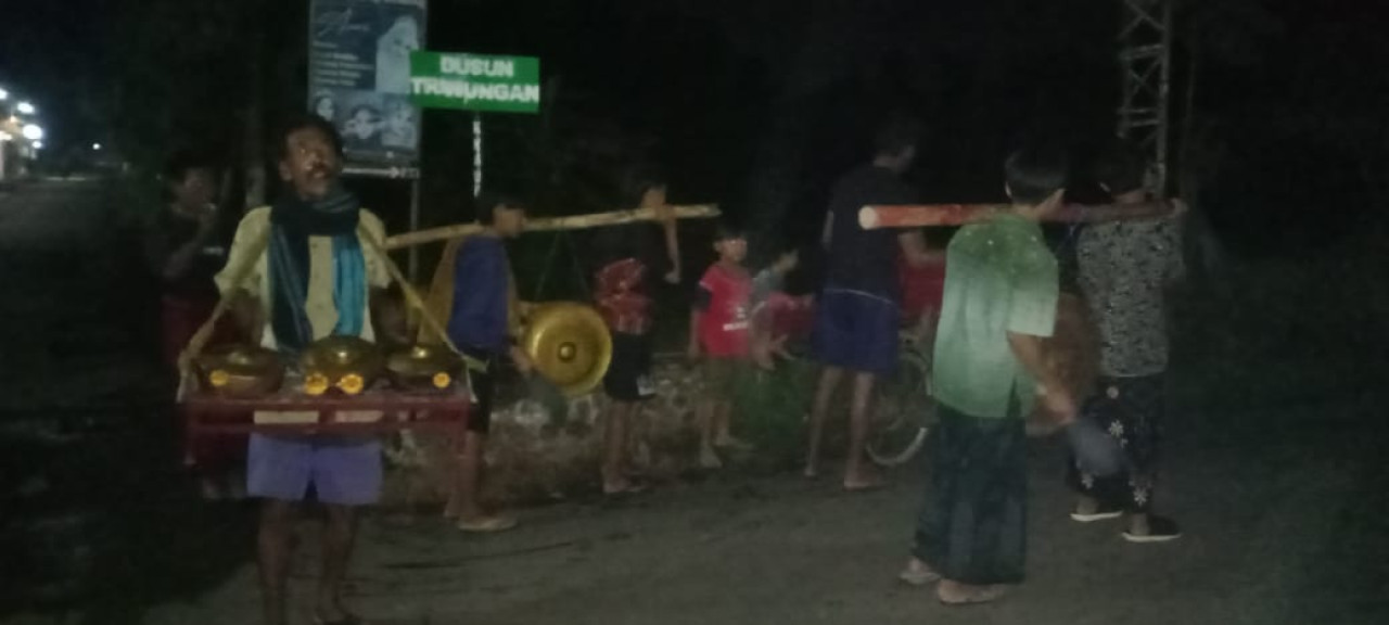Keseruan Patrol Sahur di Probolinggo, Gunakan Gamelan hingga Alat Dapur