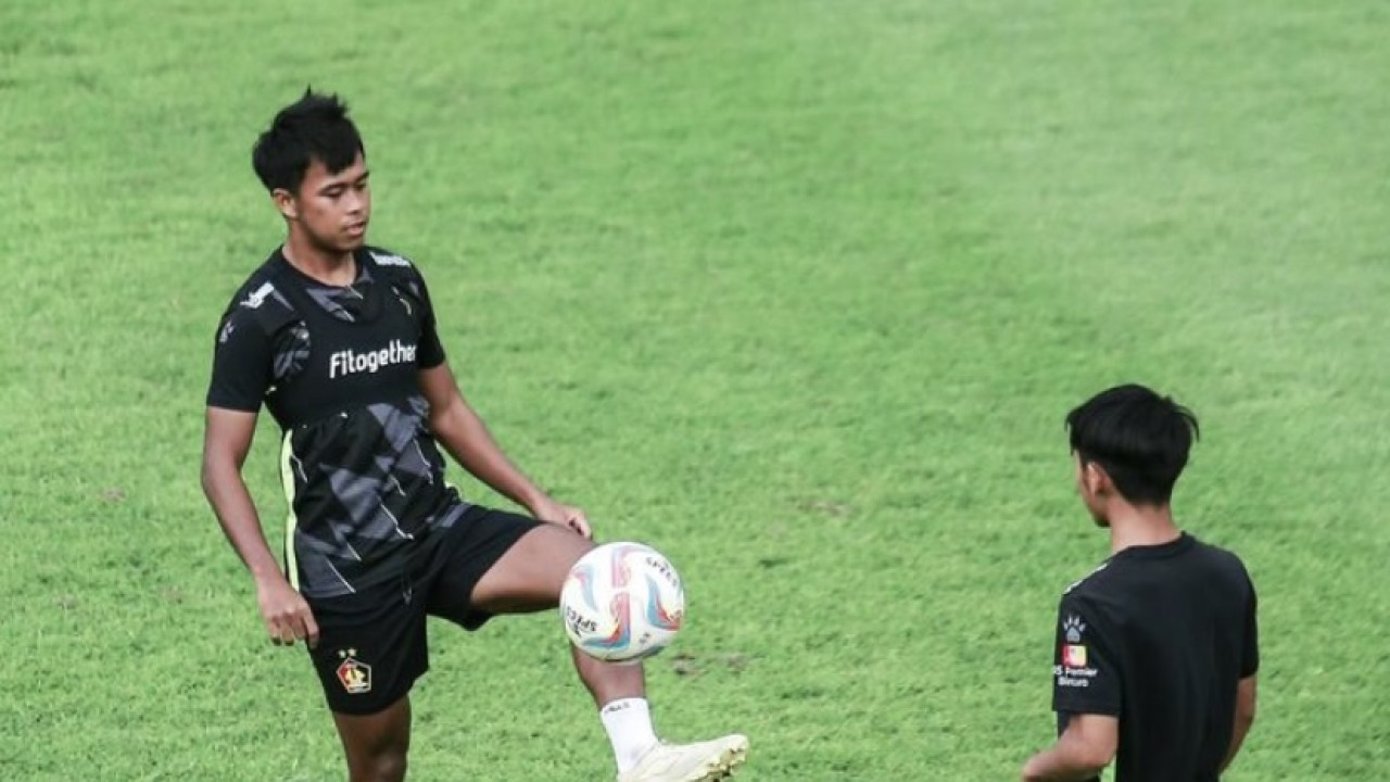 Potret Supriadi saat berlatih bersama Persik Kediri. (Foto: Persik Kediri/jatimnow.com)