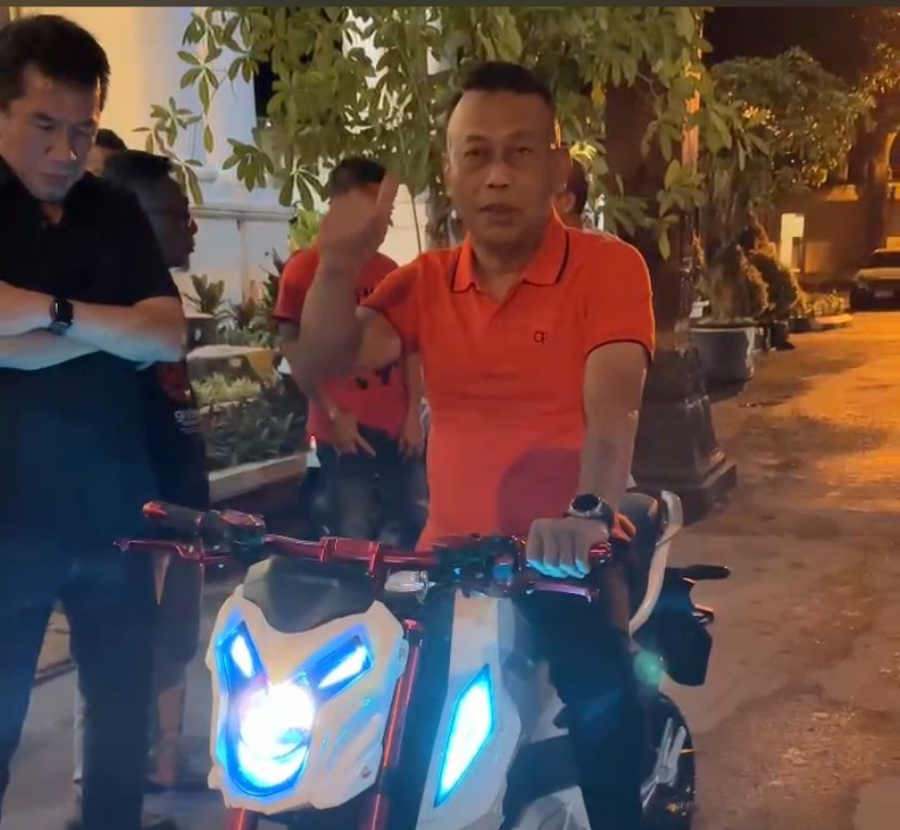 Kang Giri saat menjajal Molindo. (Fotp: HO for jatimnow.com)