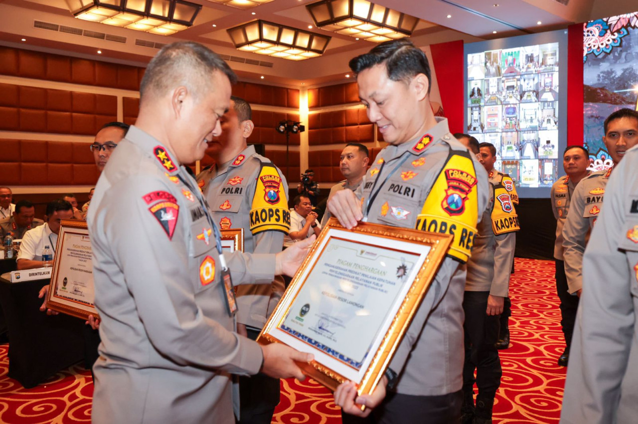 Polres Lamongan Raih Anugerah Predikat Nilai Kepatuhan Ombudsman RI