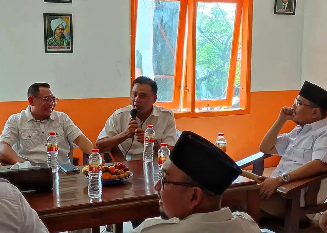 Ketua DPC Partai Gerindra Sidoarjo Kayan saat agenda diskusi bersama para tokoh. (Foto:Ahaddiini HM/jatimnow.com)