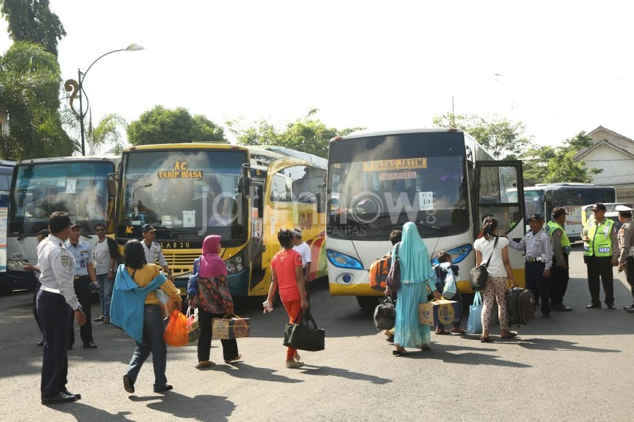 Warga Jatim saat menikmati fasilitas Mudik Gratis. (Foto: dok.jatimnow.com)