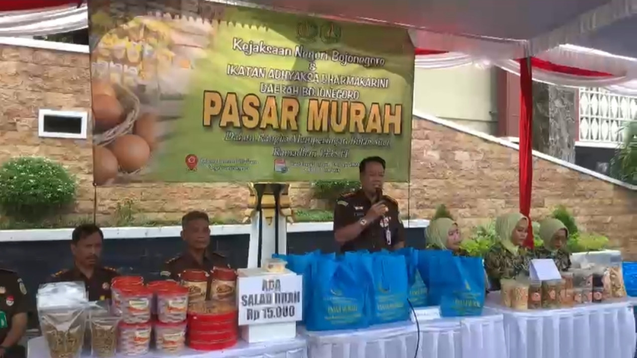 300 Kupon Pasar Murah Ramadan Kejari Bojonegoro Diserbu Warga