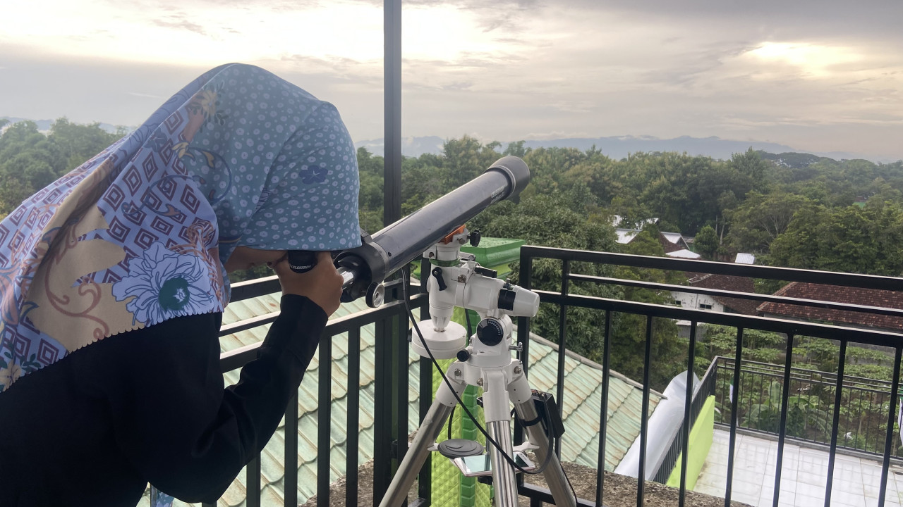 Pemantauan hilal di Ponorogo. (Foto: Ahmad Fauzani/jatimnow.com)