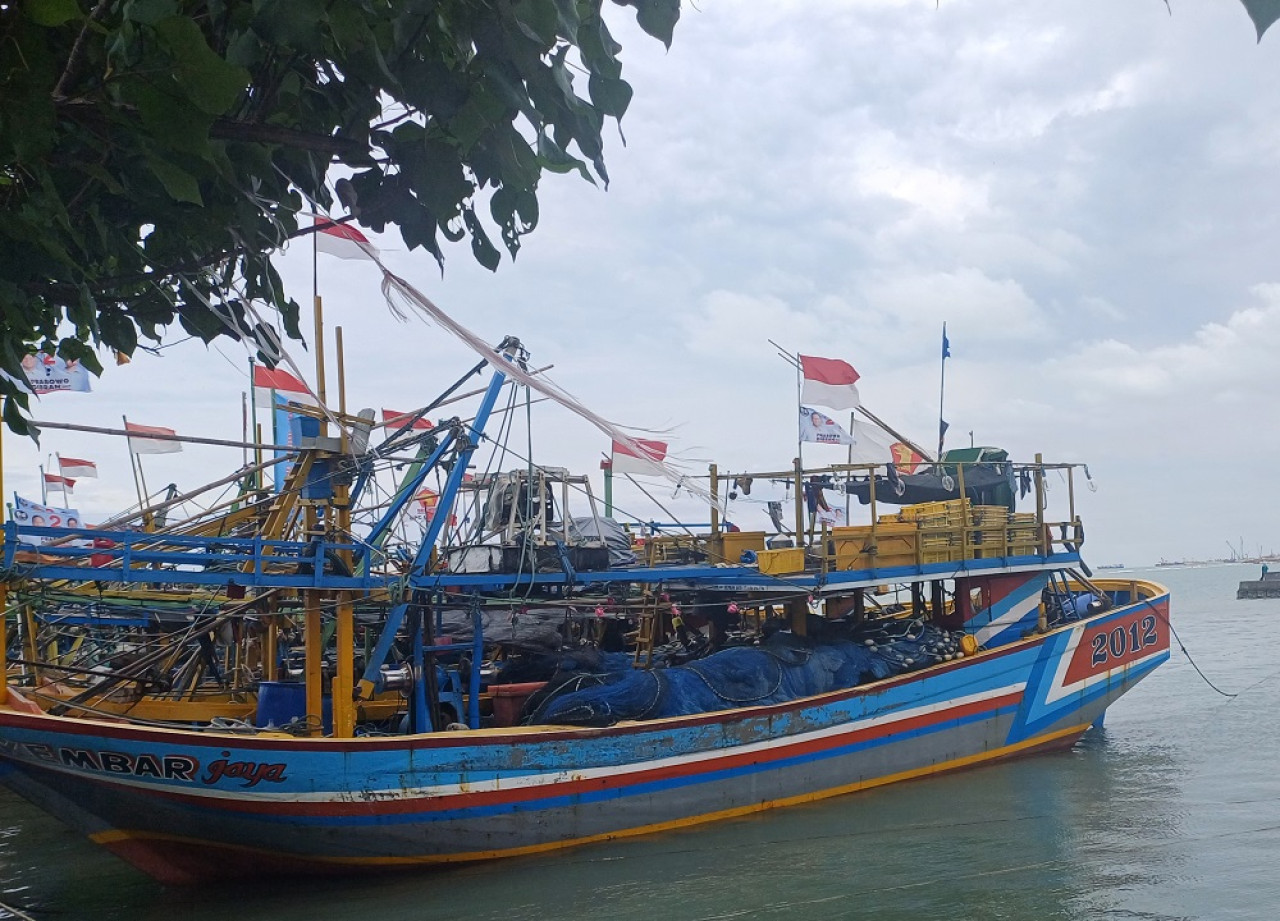 Nelayan Lamongan Takut Melaut, Imbas Gelombang Tinggi
