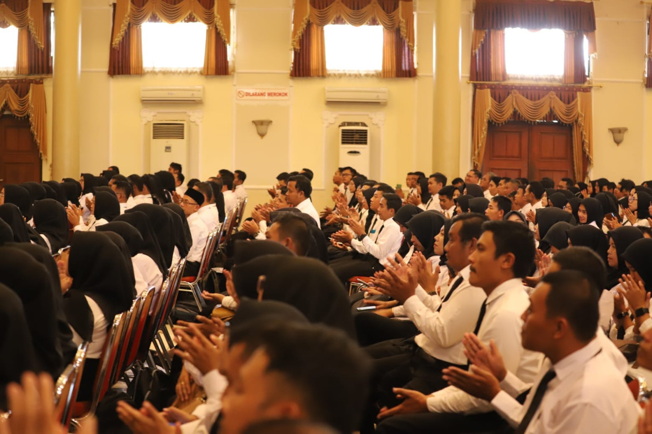 Para pegawai yang telah menerima PPPK Ponorogo dilantik. (Foto: Pemkab Ponorogo for jatimnow.com)