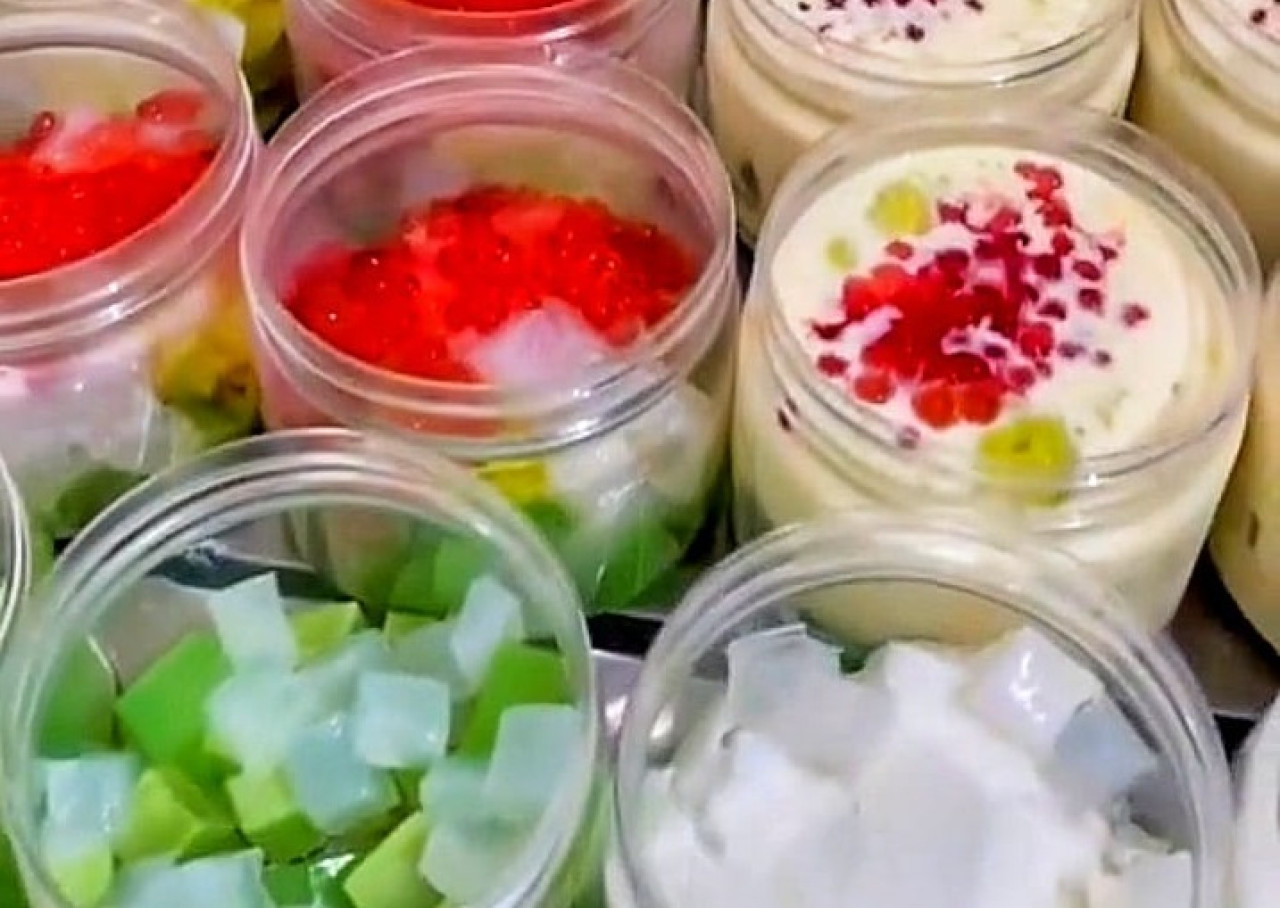 Sago MaeFS varian alpukat, mangga dan strawberry produk Ellita Irawati.(Foto: Ellita Irawati for jatimnow.com).