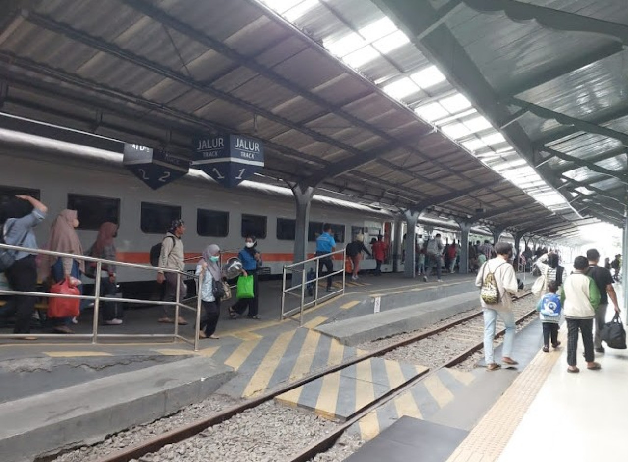 Ilustrasi. Suasana stasiun. (Foto: Humas KAI Daop 9 Jember)