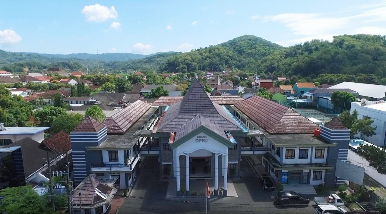 Ilustrasi gedung DPRD Pacitan. (Foto: DPRD Pacitan/jatimnow.com)