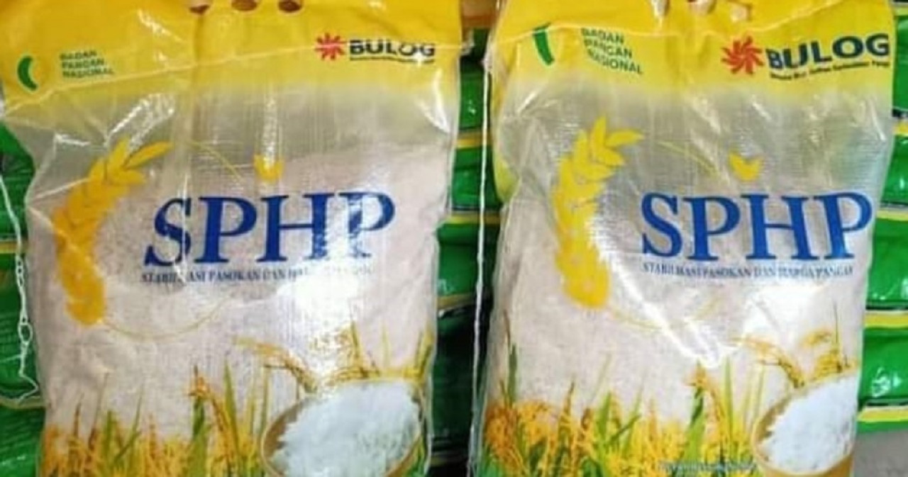 Beras SPHP yang ditawarkan di atas HET di medsos. (Foto: Akun Facebook Racun Shopee Tulungagung)