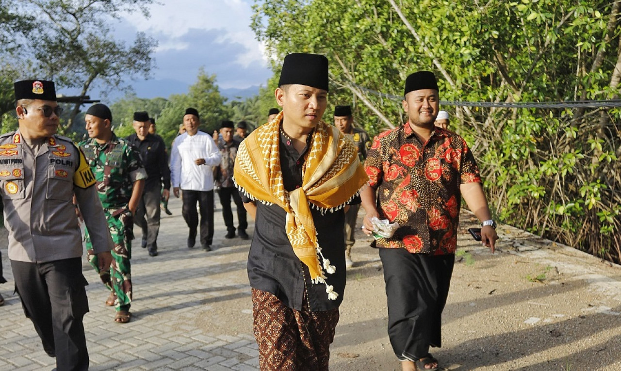 Bupati Trenggalek, Mochamad Nur Arifin saat melakukan safari Ramadan. (Foto: Prokopim Trenggalek)