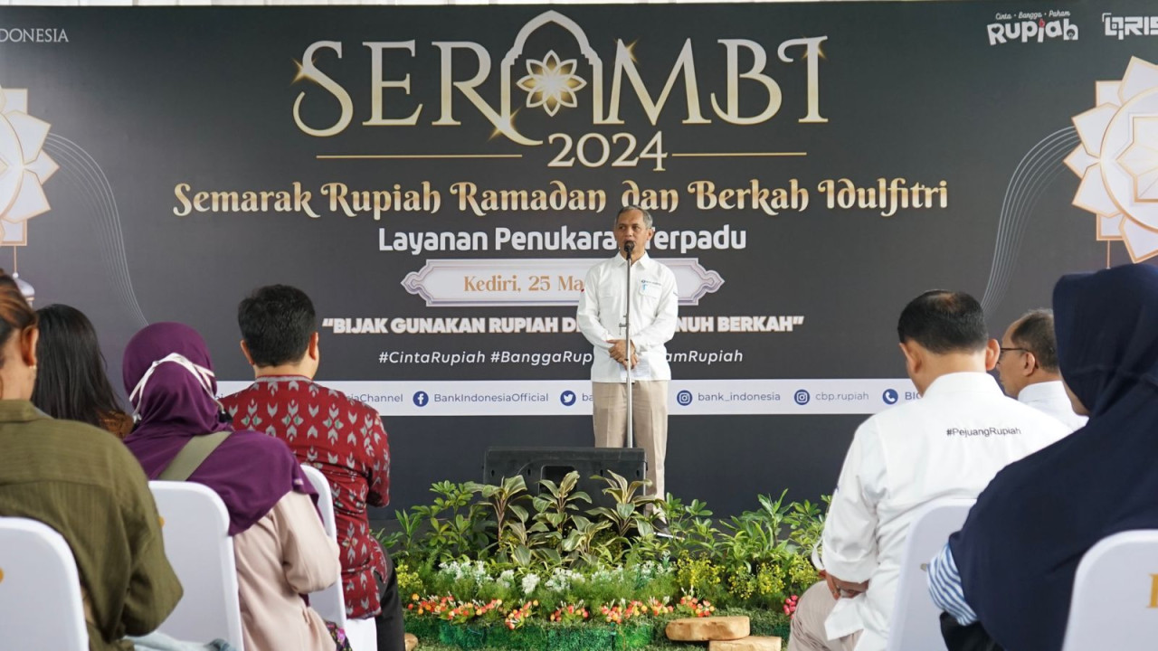 Kepala KPw BI Kediri Moch. Choirur Rofiq membuka layanan penukaran terpadu. (Foto: BI Kediri/jatimnow.com)