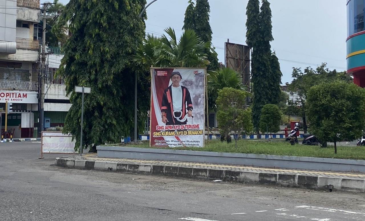 Salah satu baliho Sugiri Sancoko di Ponorogo. (Foto: Ahmad Fauzani/jatimnow.com)