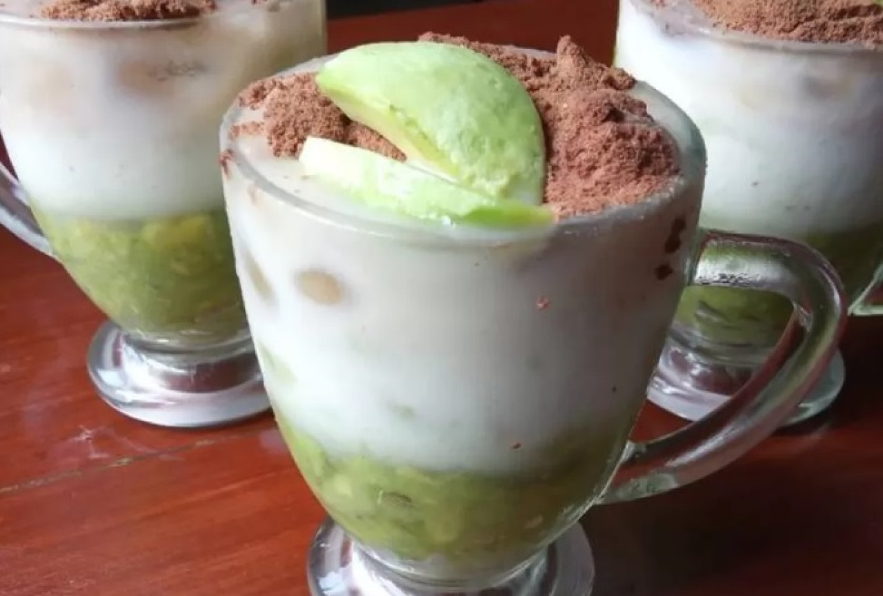Alpukat Kocok. (Foto: indozonefood.id for jatimnow.com)