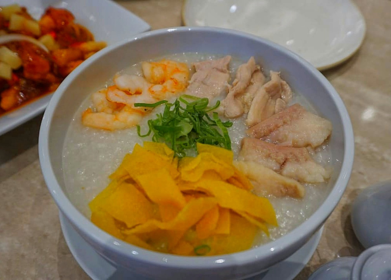Bubur seafood Ta Wan. (Foto: Ahaddiini HM/jatimnow.com)