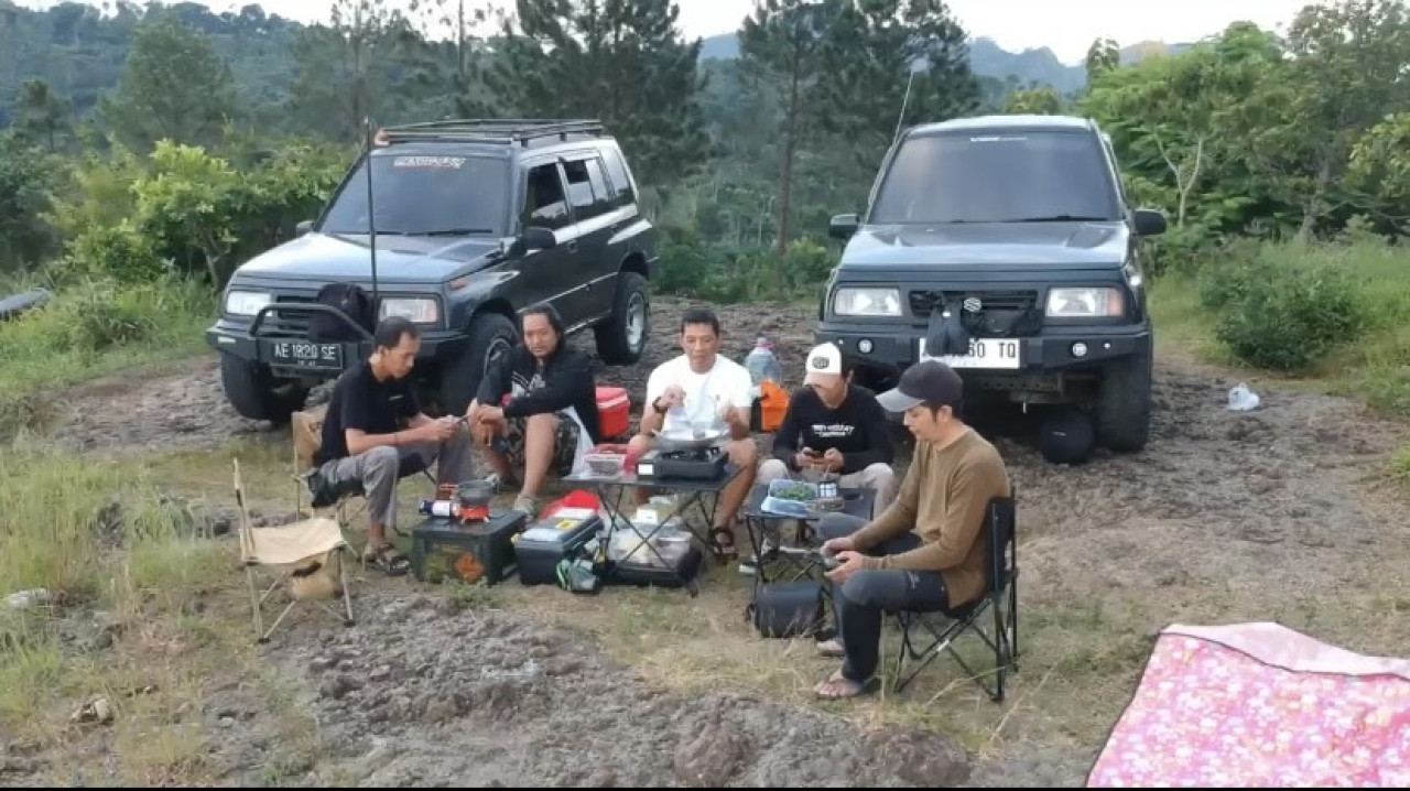 Sensasi Ngabuburit dan Berbuka di Puncak Bukit Kuik Ponorogo, Anti-Mainstream!