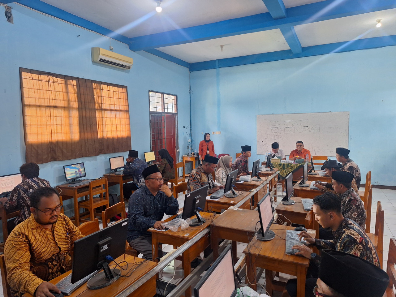 Evaluasi panwascam pemilu untuk rekrutmen panwascam pilkada (Bawaslu Bangkalan for jatimnow.com)