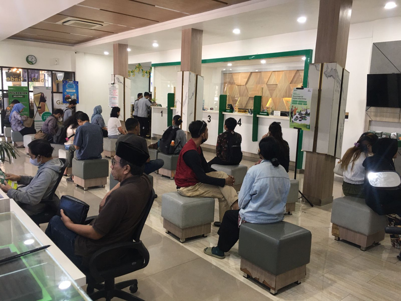 Pegadaian Dinoyo Surabaya Catat Rekor Transaksi Tembus Rp5 Miliar Pasca-Lebaran