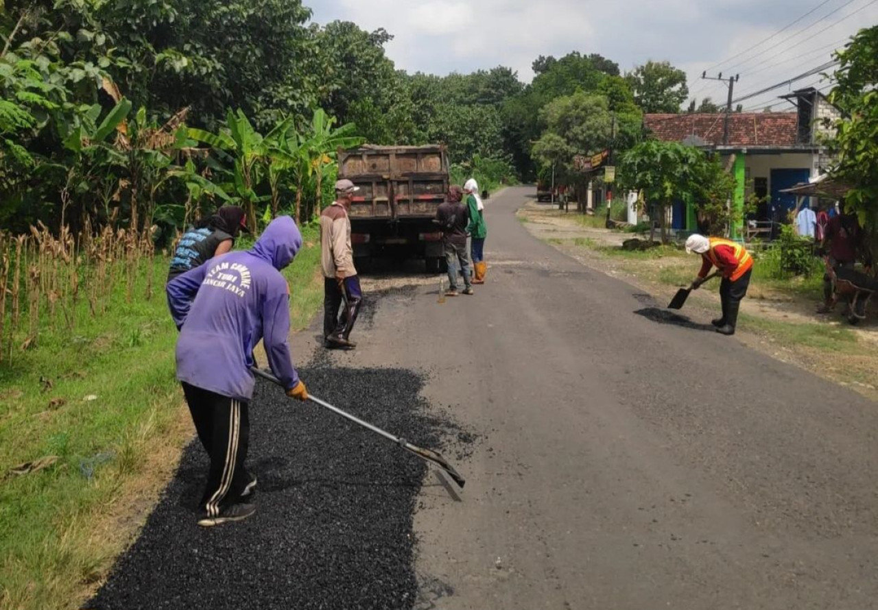 Pemeliharaan Jalan di Lamongan Dikebut Jelang Lebaran