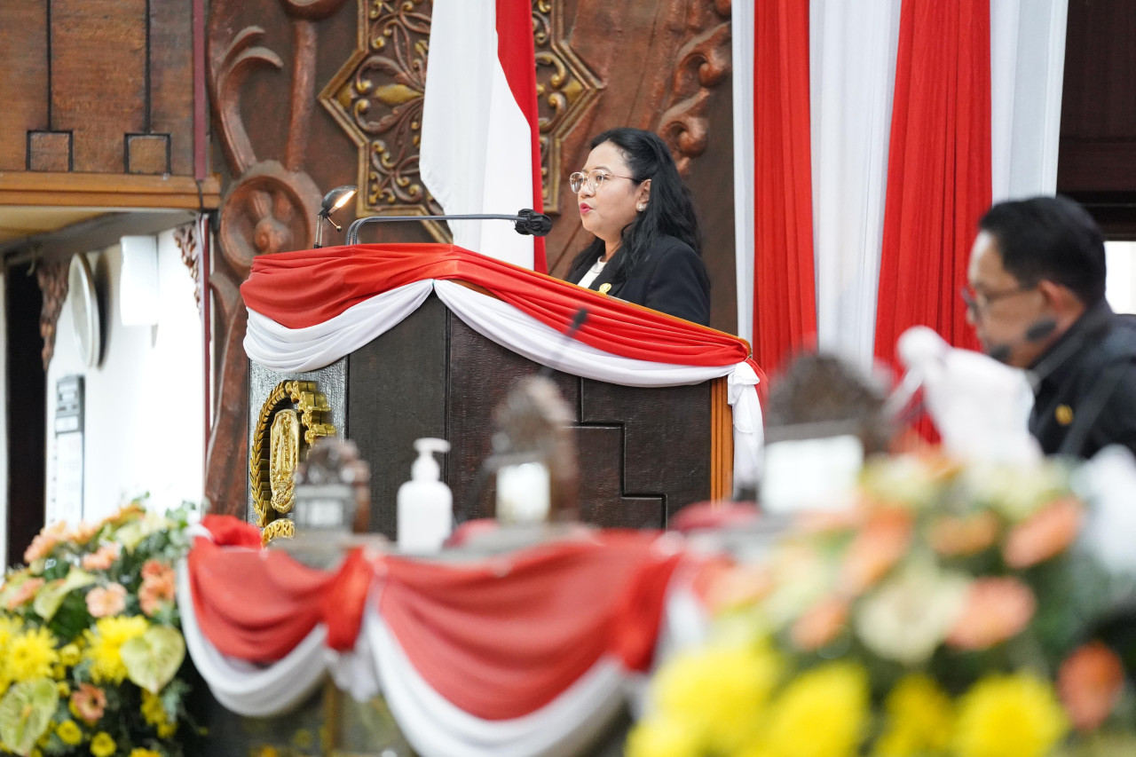Agatha Retnosari. (Foto-foto: Humas DPRD Jatim)