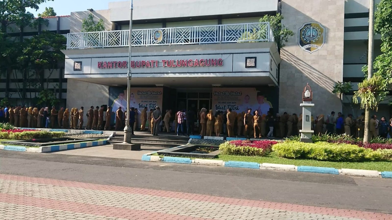 Pj Bupati Tulungagung Larang ASN WFH di Hari Pertama Masuk Kerja