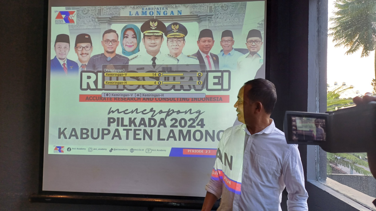 Rilis hasil survei ARCI pada pertarungan pilkada Lamongan. (Foto : Adyad Ammy Iffansah/jatimnow.com)