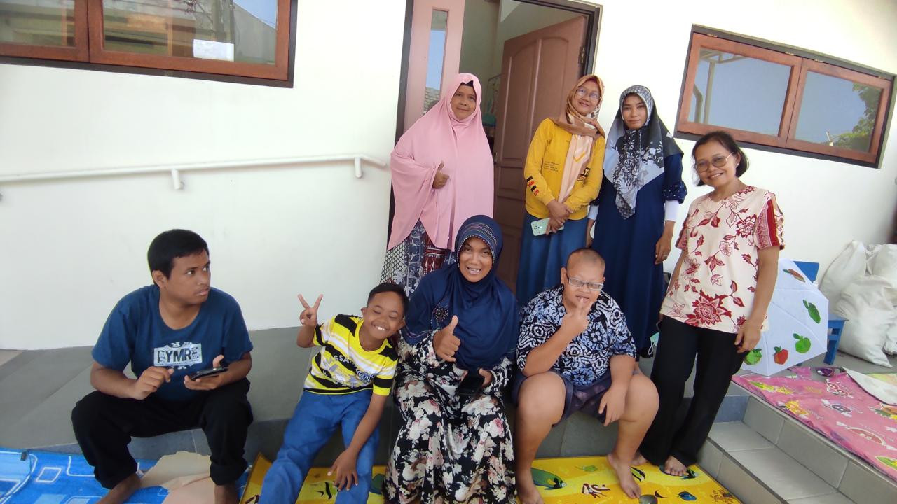 Kegiatan Yayasan Peduli Kasih Anak Berkebutuhan Khusus di Surabaya. (Foto-foto: Haikal/jatimnow.com)