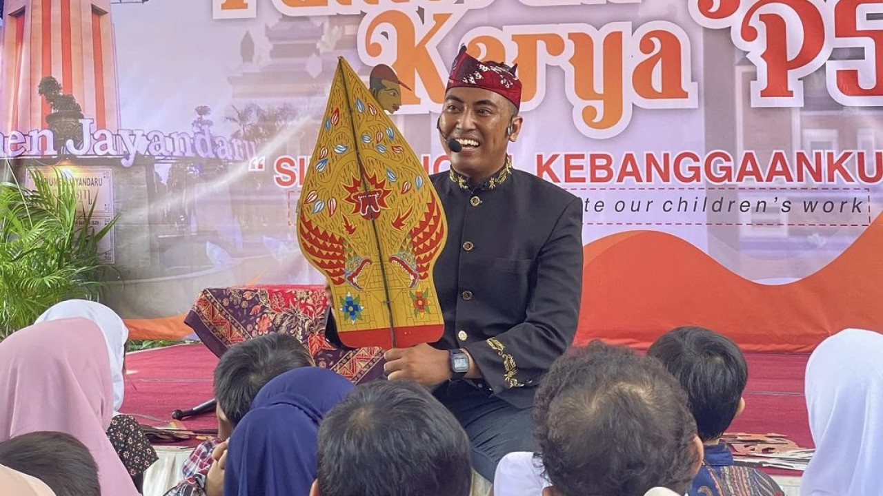 Kegiatan di Kampung Dongeng Surabaya. (Foto: Kampung Dongeng for jatimnow.com)