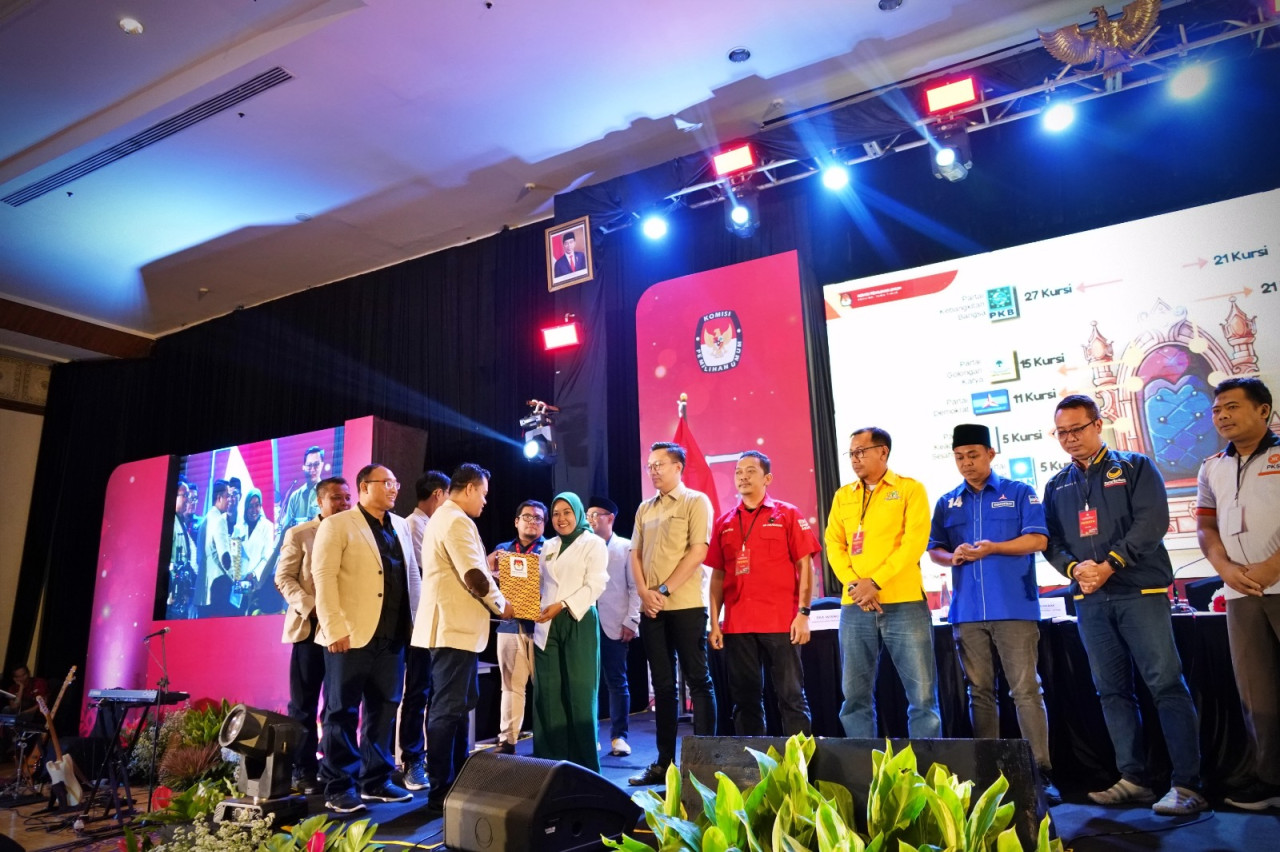 120 Calon DPRD Jatim Disahkan: PKB Tertinggi, Gerindra Sukses Imbangi PDIP