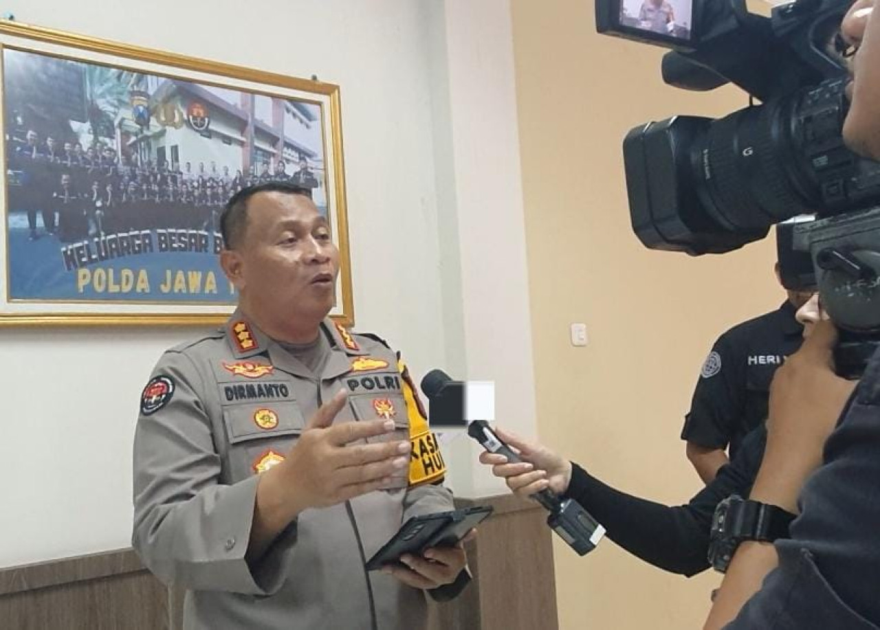 Kabid Humas Polda Jatim Kombes Pol Dirmanto saat memberikan keterangan pada awak media (dok Polda Jatim for jatimnow.com)