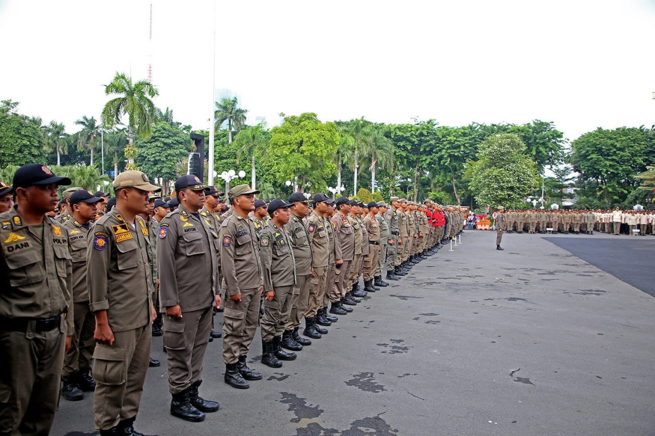 Petugas Satpol PP Surabaya. (Foto: Satpol PP Surabaya)