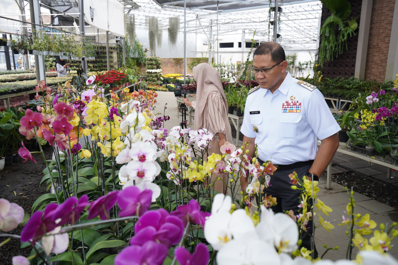 Pj Wali Kota Batu, Aries Agung Paewai saat mendatangi Desa Wisata Sidomulyo beberapa waktu lalu. (Foto: Prokopim Pemkot Batu)