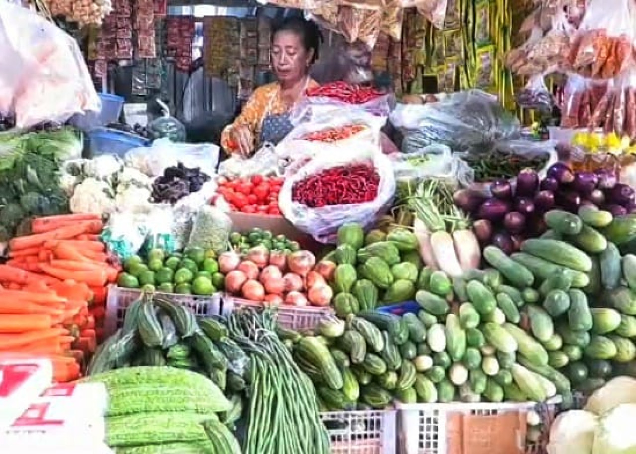 Pedagang pasar induk Larangan Sidoarjo. (Foto: Ahaddiini HM/jatimnow.com)