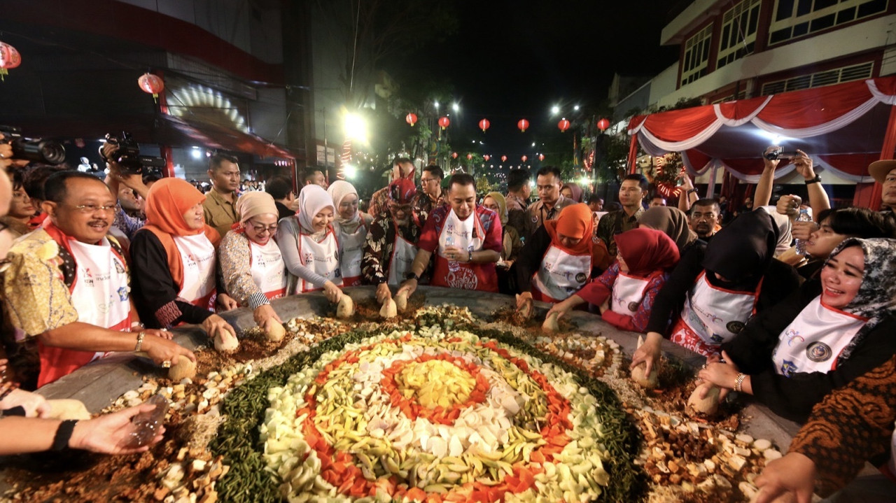 Festival Rujak Uleg tahun 2023 di Jalan Kembang Jepun Surabaya (dok.jatimnow.com)