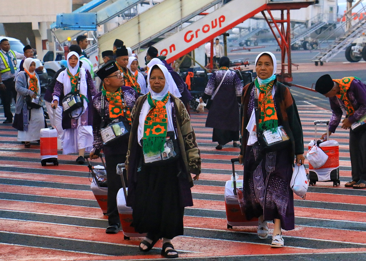 Keberangkatan Kelompok terbang (kloter) pertama dari Bandar Udara Internasional Juanda hari ini. (Foto: Ahaddiini HM/jatimnow.com).