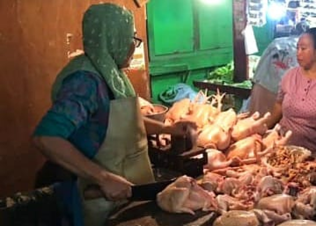 Pedagang Pasar Sukodono Sidoarjo. (Foto: Ahaddiini HM/jatimnow.com).