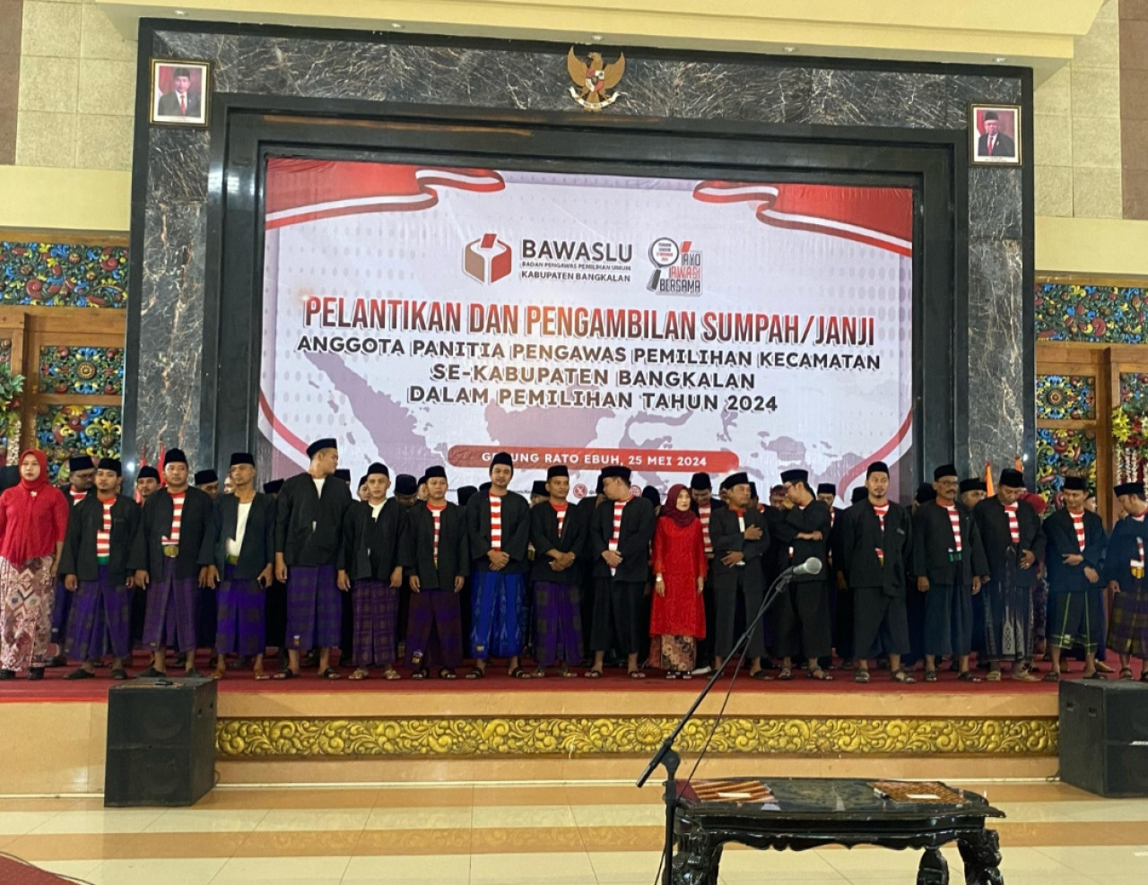 Pelantikan Panwascam (Foto: Mustain for jatimnow.com).