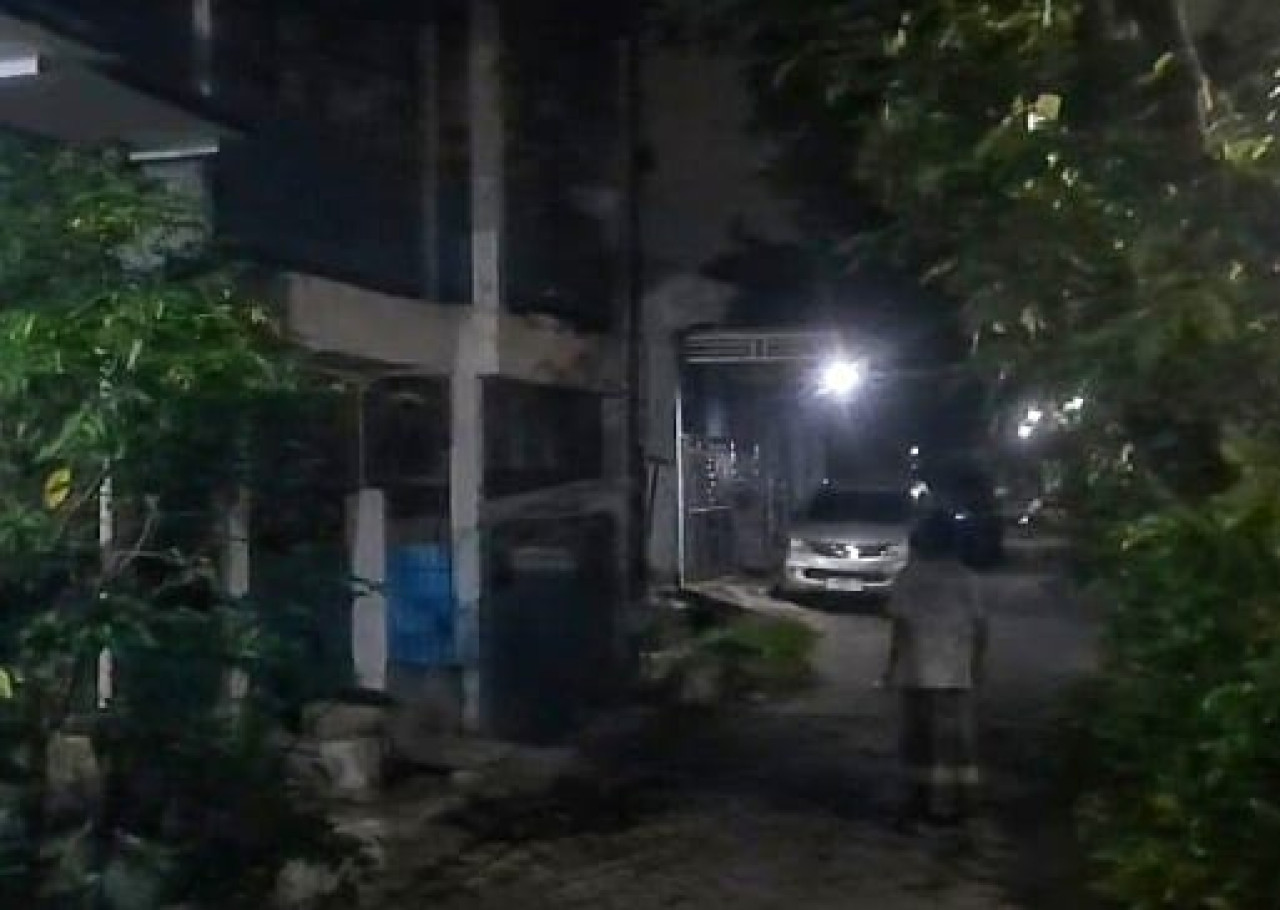 Rumah Kapten Suwanda yang beralamat di RT 11 RW 07 Perumahan Pejaya, Keramatjegu, Taman, Sidoarjo. (Foto: Ahaddiini HM/jatimnow.com)