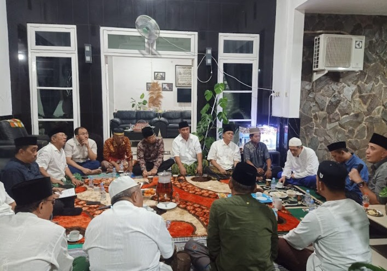 Majelis Musyawarah Masyarakat Bangkalan saat menggelar silaturahmi dengan sejumlah pihak. (Foto: Agus for jatimnow).