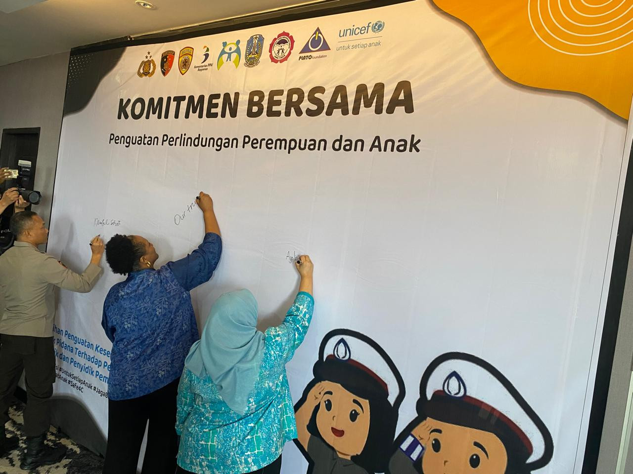 Pelatihan Penguatan Perlindungan Perempuan dan Anak Kerja Sama Polisi RI – Unicef Indonesia di Surabaya. (Foto: Aan Haryono/jatimnow.com)