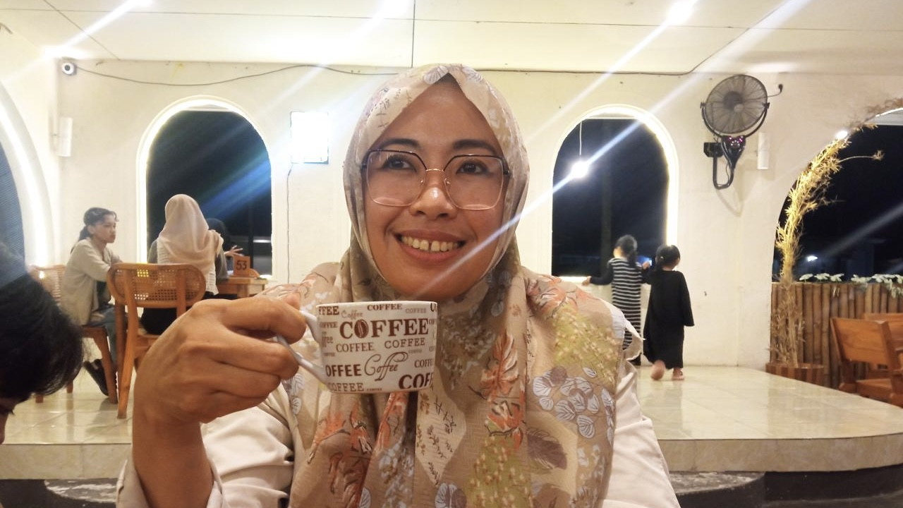 Potret aktivis Fatayat Nahdlatul Ulama (NU) Jawa Timur, Luluk Mashluchah. (Foto: Sugianto/jatimnow.com)