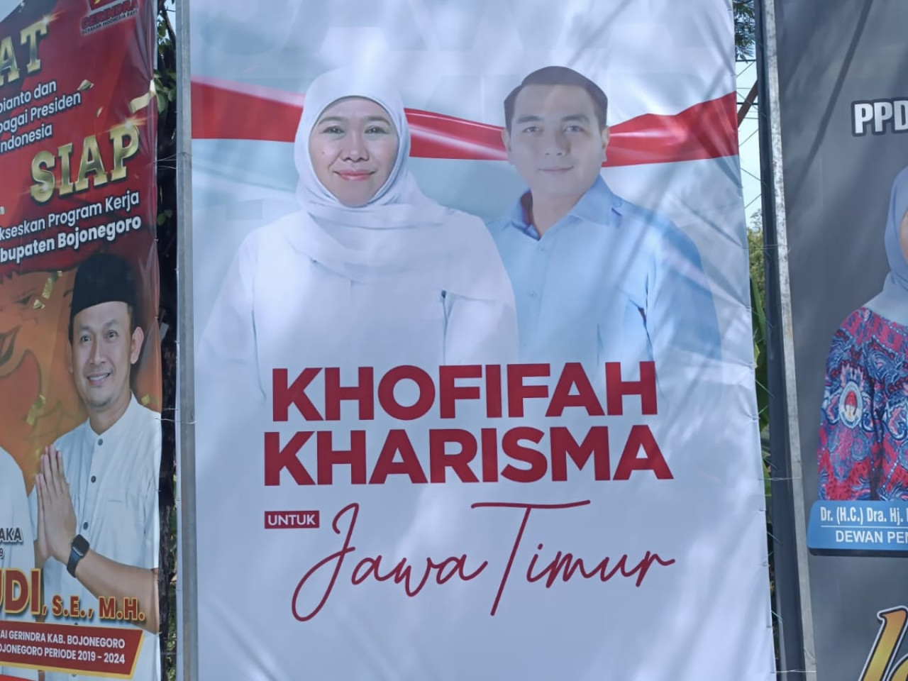 Baliho Khofifah-Kharisma untuk Jawa Timur. (Foto: Ni’am Kurniawan/jatimnow.com)