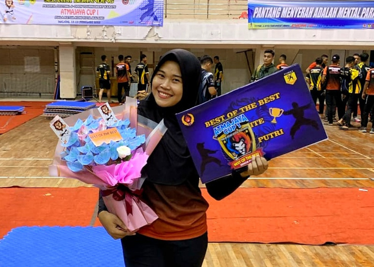 Bripda Gaby Dara Ayu Salsabillah memenangi Mageti Open International Karate Championship 2024. (Foto-foto: Gaby for jatimnow.com)