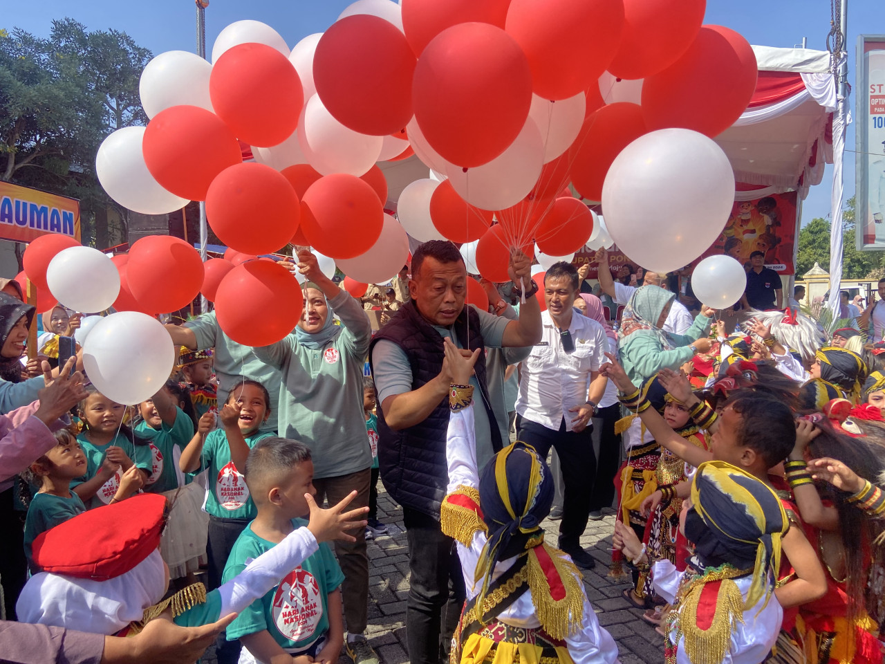 Pesan Kang Giri kepada Anak-anak saat Perayaan HAN di Ponorogo