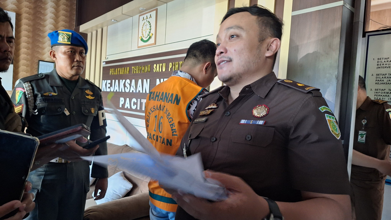 Judi Online Jerat Manager Bank di Pacitan, Tilap Uang Rp1,3 Miliar