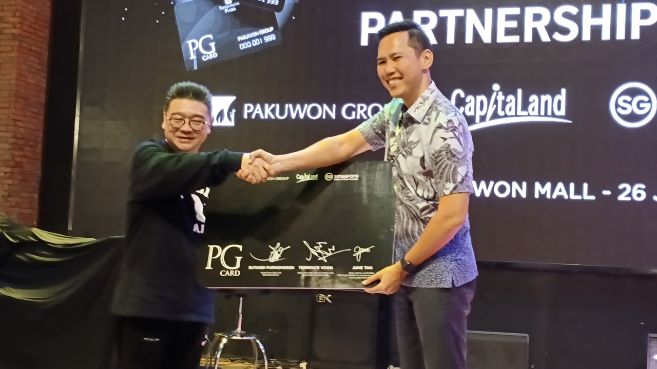 Kerja sama dalam bisa wisata belanja antara Singapore Tourism Board (STB), Pakuwon Group (PG), dan CapitaLand Investment (CLI). (Foto: Misbahul munir/jatimnow.com)