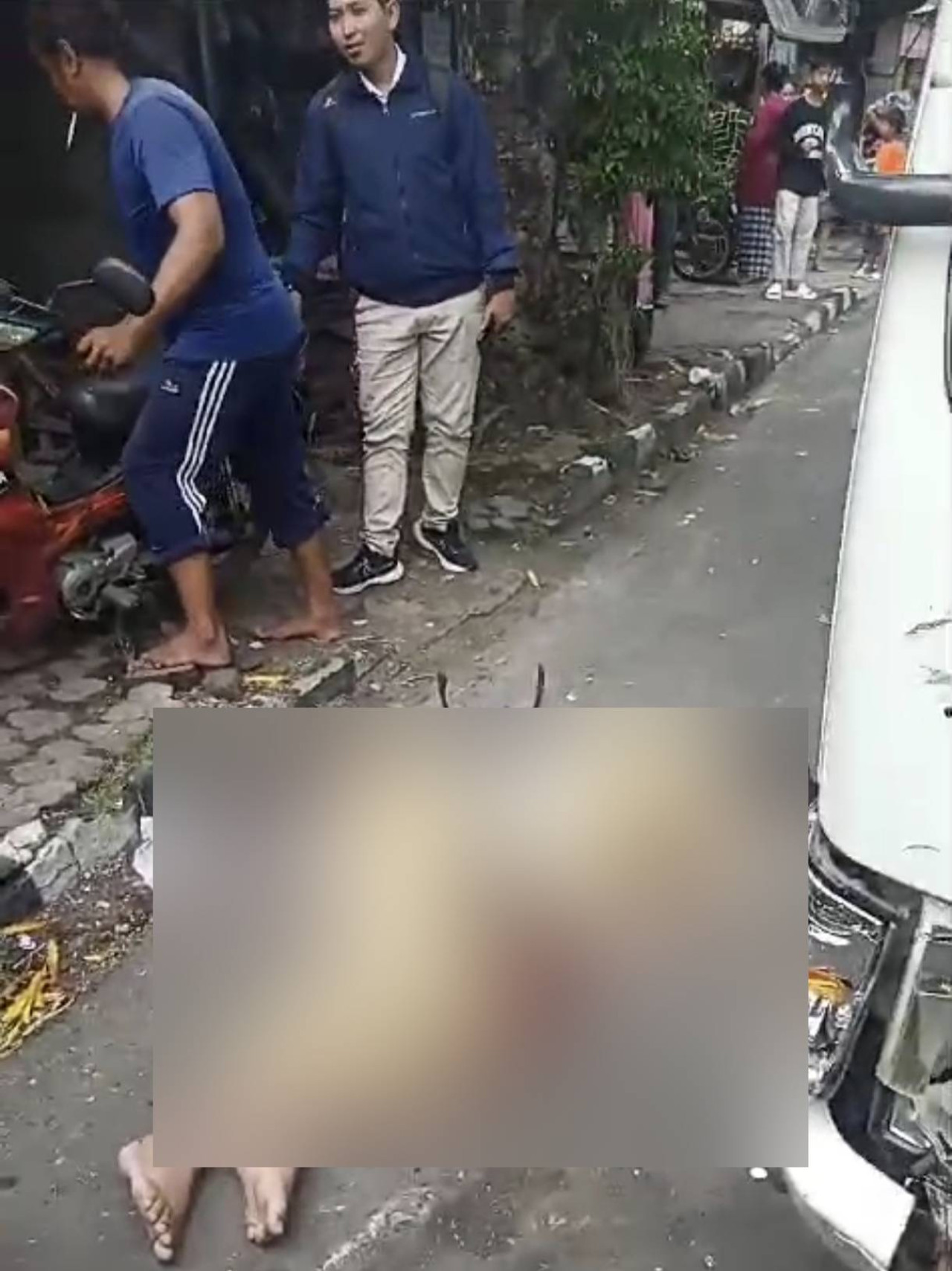 Motor Supra X Tertabrak Truk, Guru SD di Bangkalan Meninggal Dunia