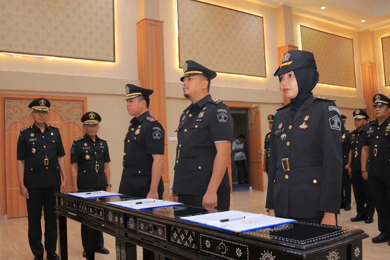 Upacara pelantikan dan pengambilan sumpah Pejabat Manajerial serta serah terima jabatan Kepala Unit Pelaksana Teknis Kanwil Kemenkumham Jatim. (Foto: Humas Kemenkumham jatim for jatimnow.com)